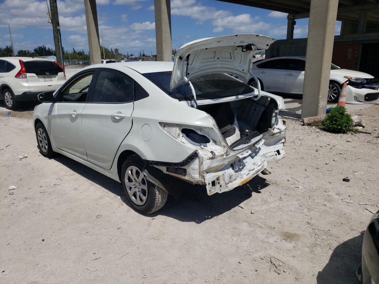 Photo 3 from auction – 2014 HYUNDAI ACCENT GLS with VIN KMHCT4AE1EU641756