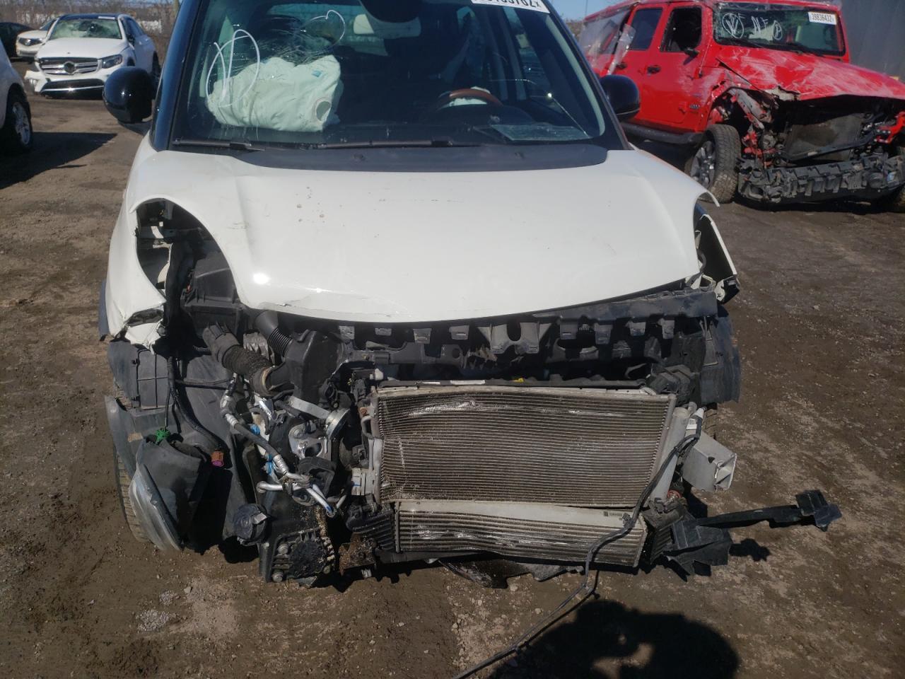 Photo 9 from auction – 2014 FIAT 500L TREKK with VIN ZFBCFADH3EZ004535