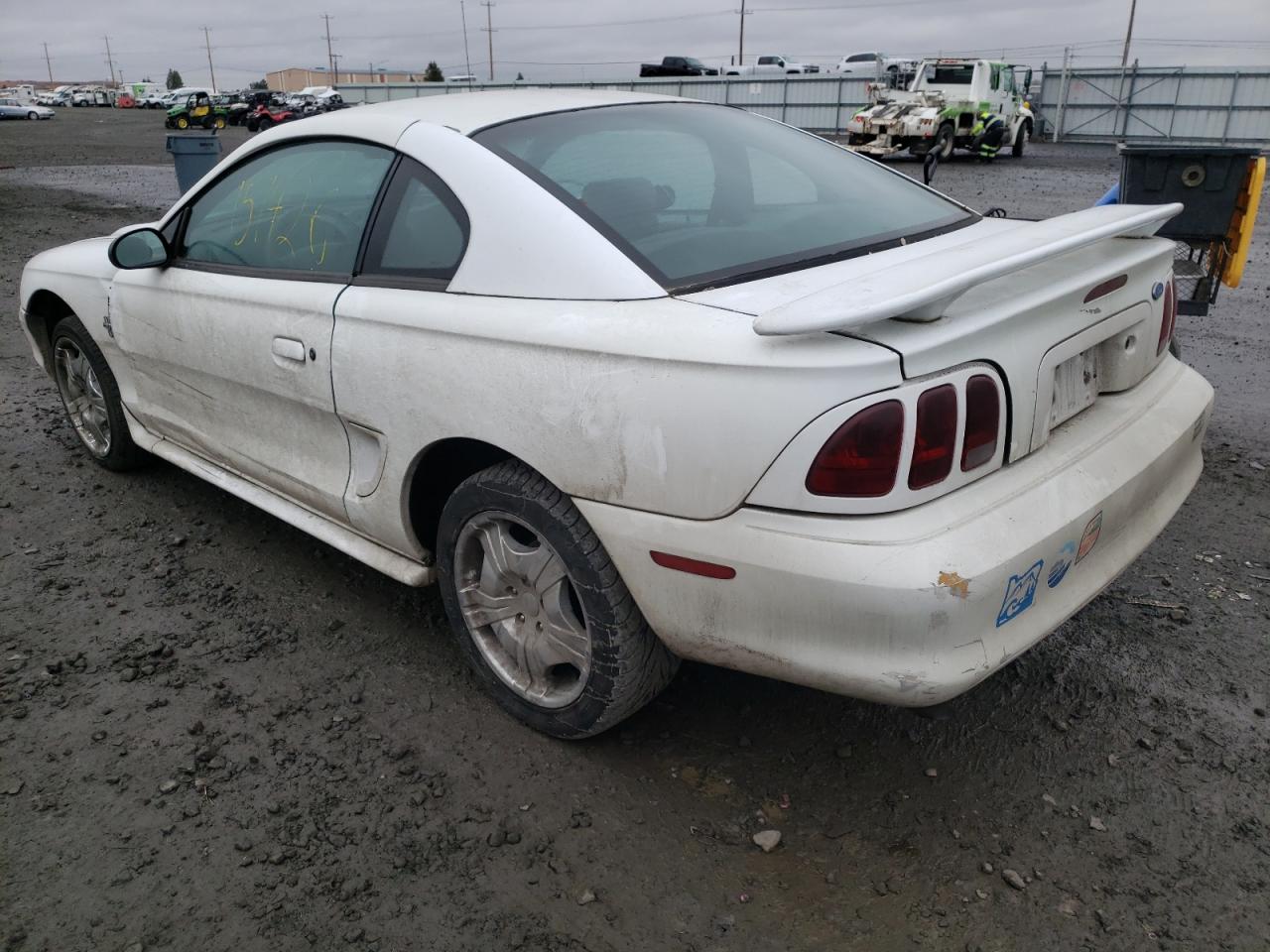 Photo 3 from auction – 1997 FORD MUSTANG with VIN 1FALP404XVF121504