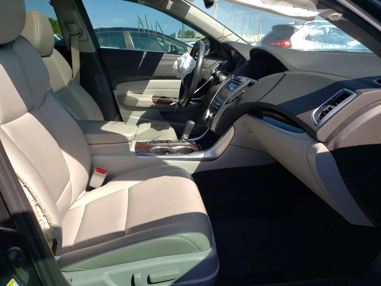Photo 5 from auction – 2016 ACURA TLX with VIN 19UUB1F32GA006987