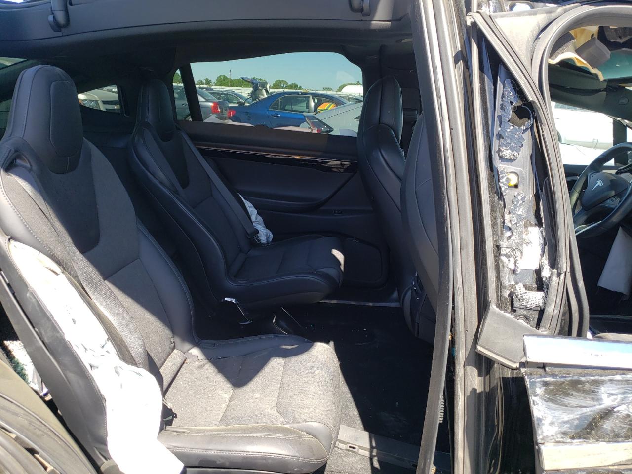 Photo 6 from auction – 2018 TESLA MODEL X with VIN 5YJXCBE26JF104393