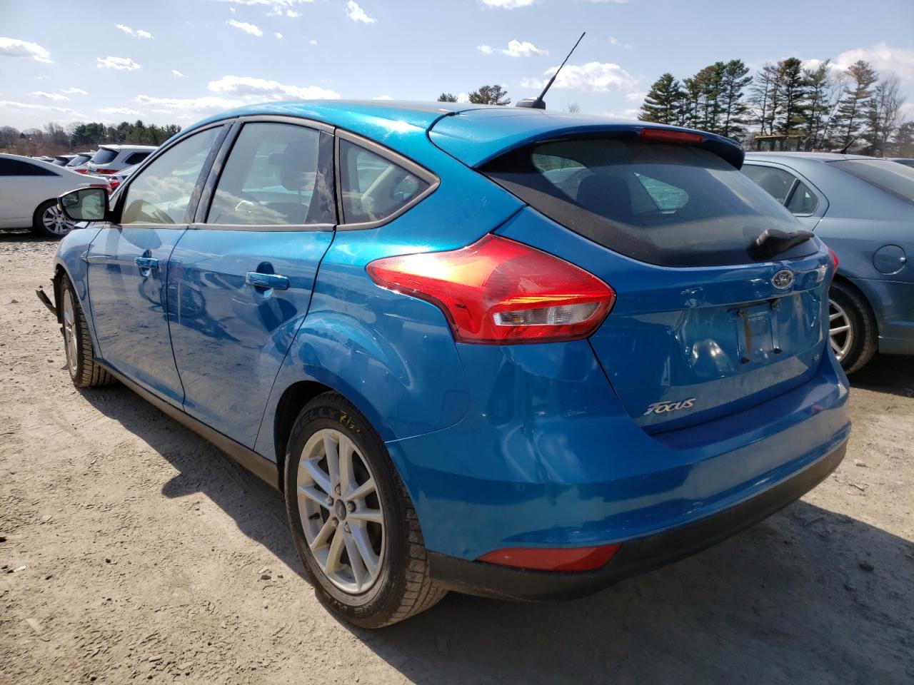 Photo 3 from auction – 2015 FORD FOCUS SE with VIN 1FADP3K28FL213594