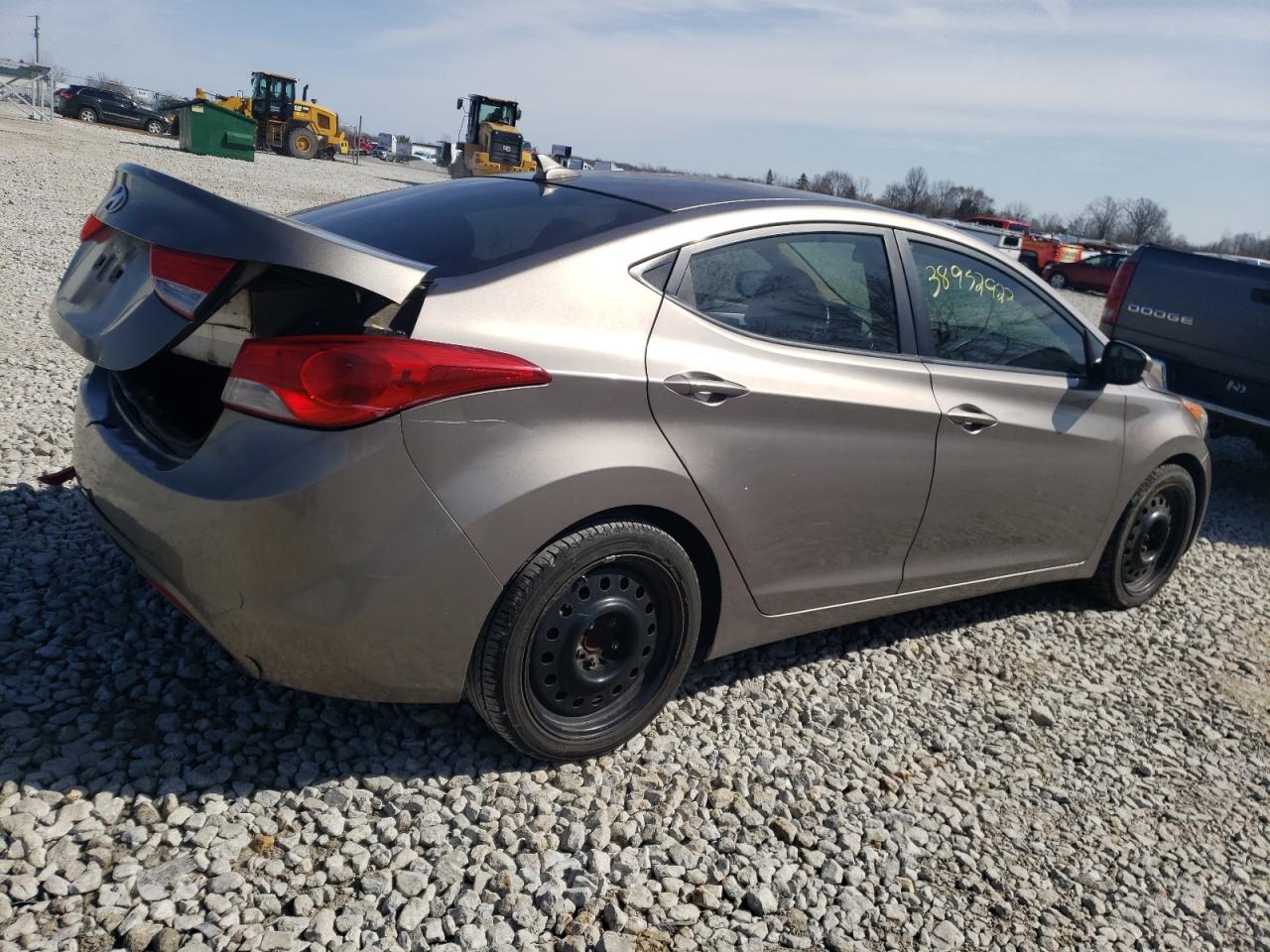 Photo 4 from auction – 2012 HYUNDAI ELANTRA GL with VIN 5NPDH4AE6CH090161