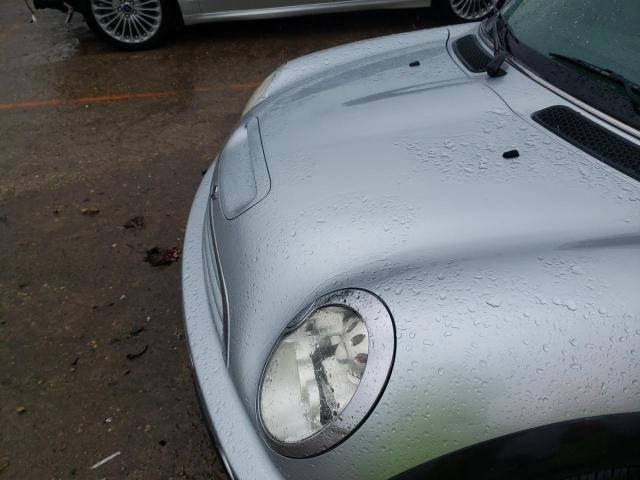 Photo 7 from auction – 2005 MINI COOPER S with VIN WMWRE334X5TD92967