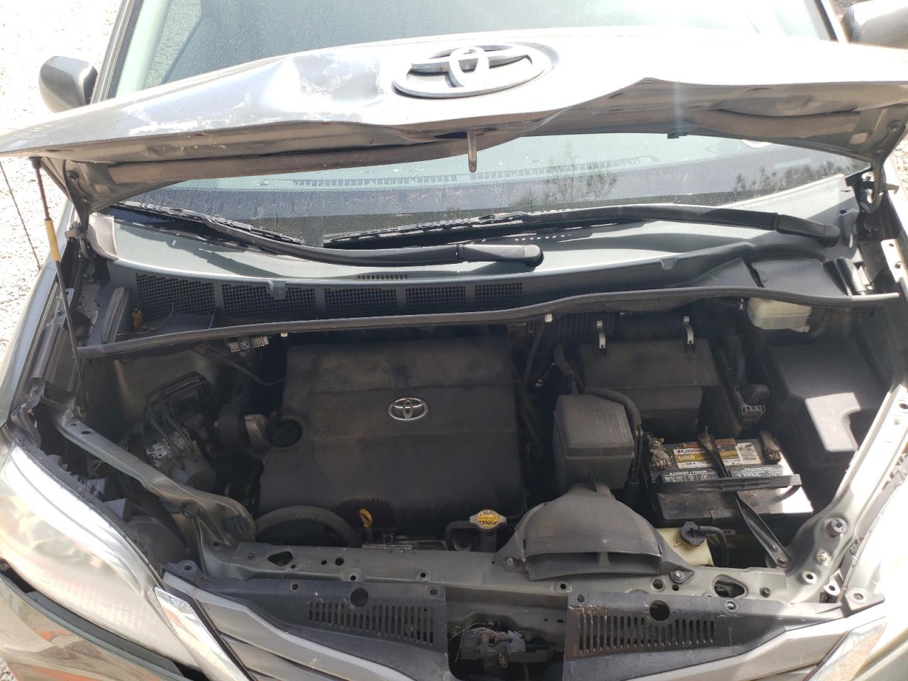 Photo 7 from auction – 2011 TOYOTA SIENNA XLE with VIN 5TDYK3DC5BS150074