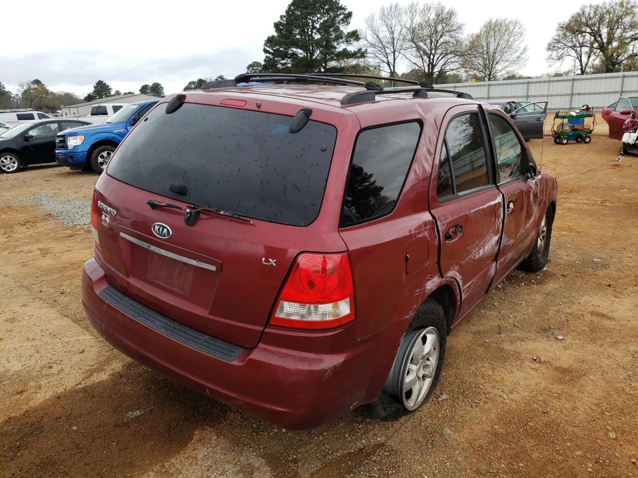 Photo 4 from auction – 2006 KIA SORENTO EX with VIN KNDJD733765618984