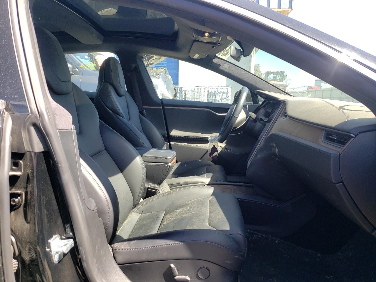 Photo 5 from auction – 2018 TESLA MODEL S with VIN 5YJSA1E29JF286536