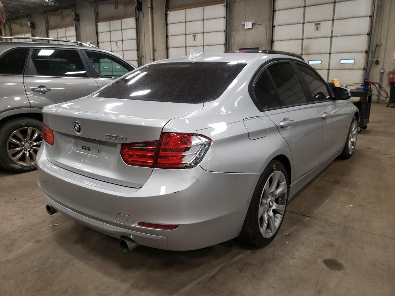 Photo 4 from auction – 2013 BMW 335 I with VIN WBA3A9C54DF476614
