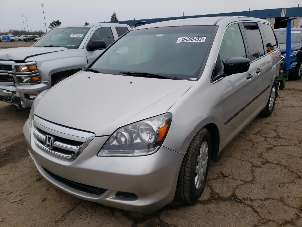 Photo 2 from auction – 2007 HONDA ODYSSEY LX with VIN 5FNRL38247B117341