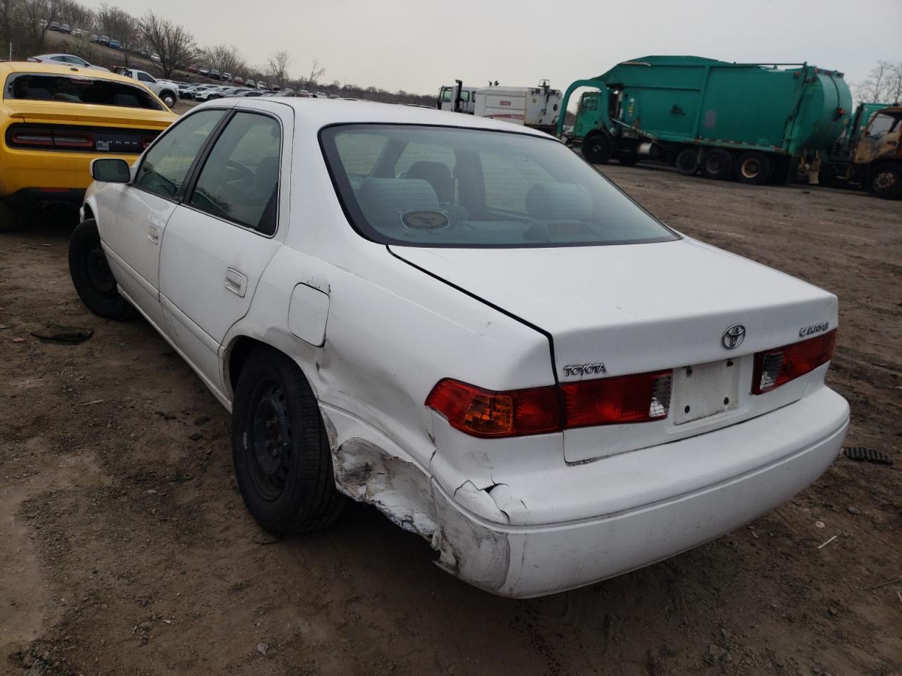 Photo 9 from auction – 2001 TOYOTA CAMRY CE with VIN 4T1BG22K11U770289