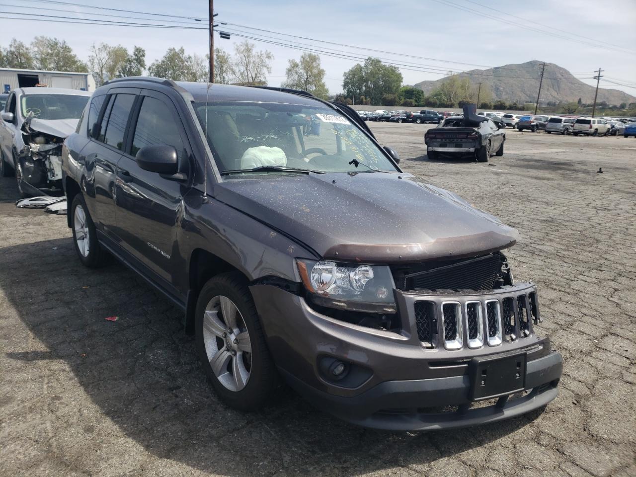 JEEP COMPASS SP 2015 with VIN 1C4NJCBB3FD210404 - Photo from auction
