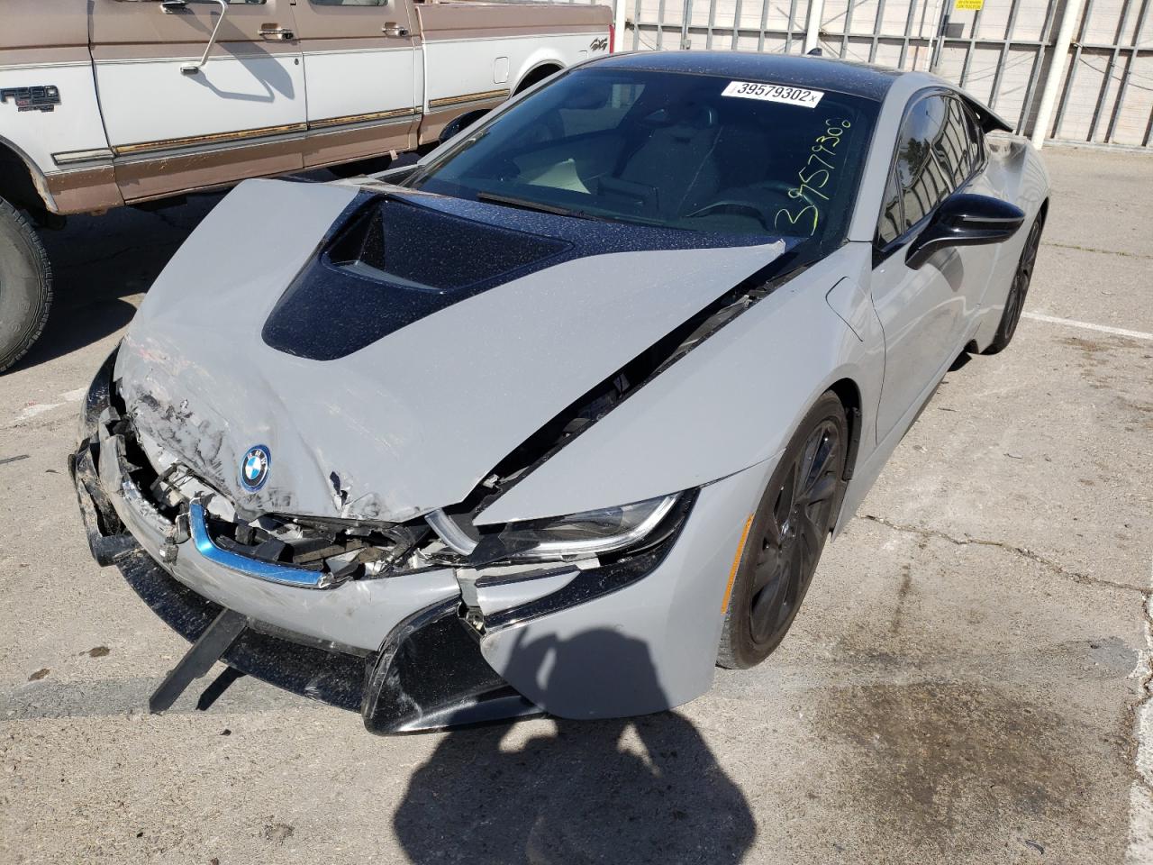 Photo 2 from auction – 2015 BMW I8 with VIN WBY2Z2C51FV674654