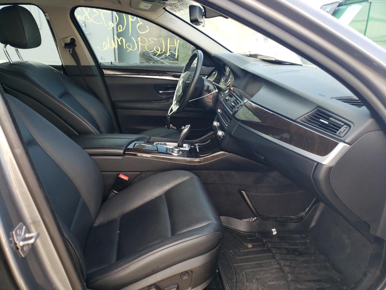 Photo 5 from auction – 2011 BMW 528 I with VIN WBAFR1C53BDS36065