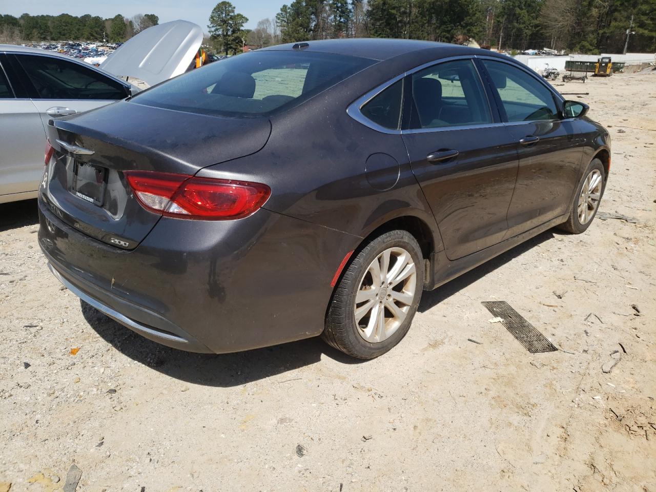 Photo 4 from auction – 2015 CHRYSLER 200 LIMITE with VIN 1C3CCCAB6FN657827