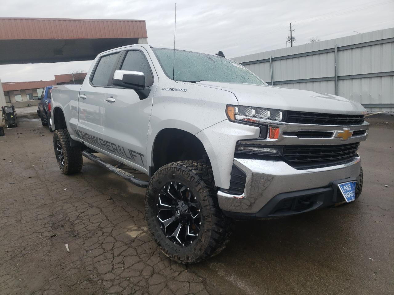 CHEVROLET SILVERADO 2019 with VIN 1GCUYDED8KZ340850 - Photo from auction