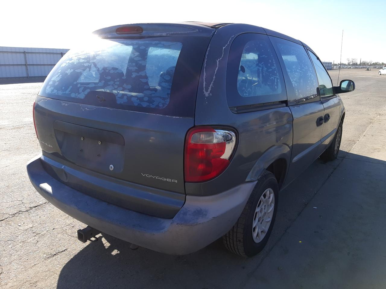 Photo 4 from auction – 2002 CHRYSLER VOYAGER with VIN 1C4GJ25B32B587898