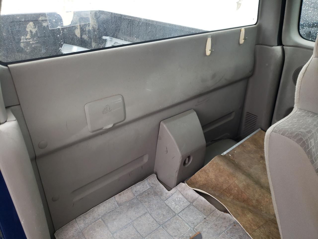 Photo 6 from auction – 2005 GMC CANYON with VIN 1GTCS196558198894