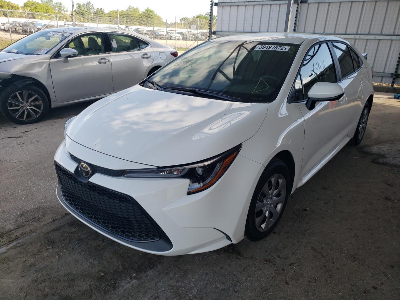 Photo 2 from auction – 2022 TOYOTA COROLLA LE with VIN 5YFEPMAE1NP297179