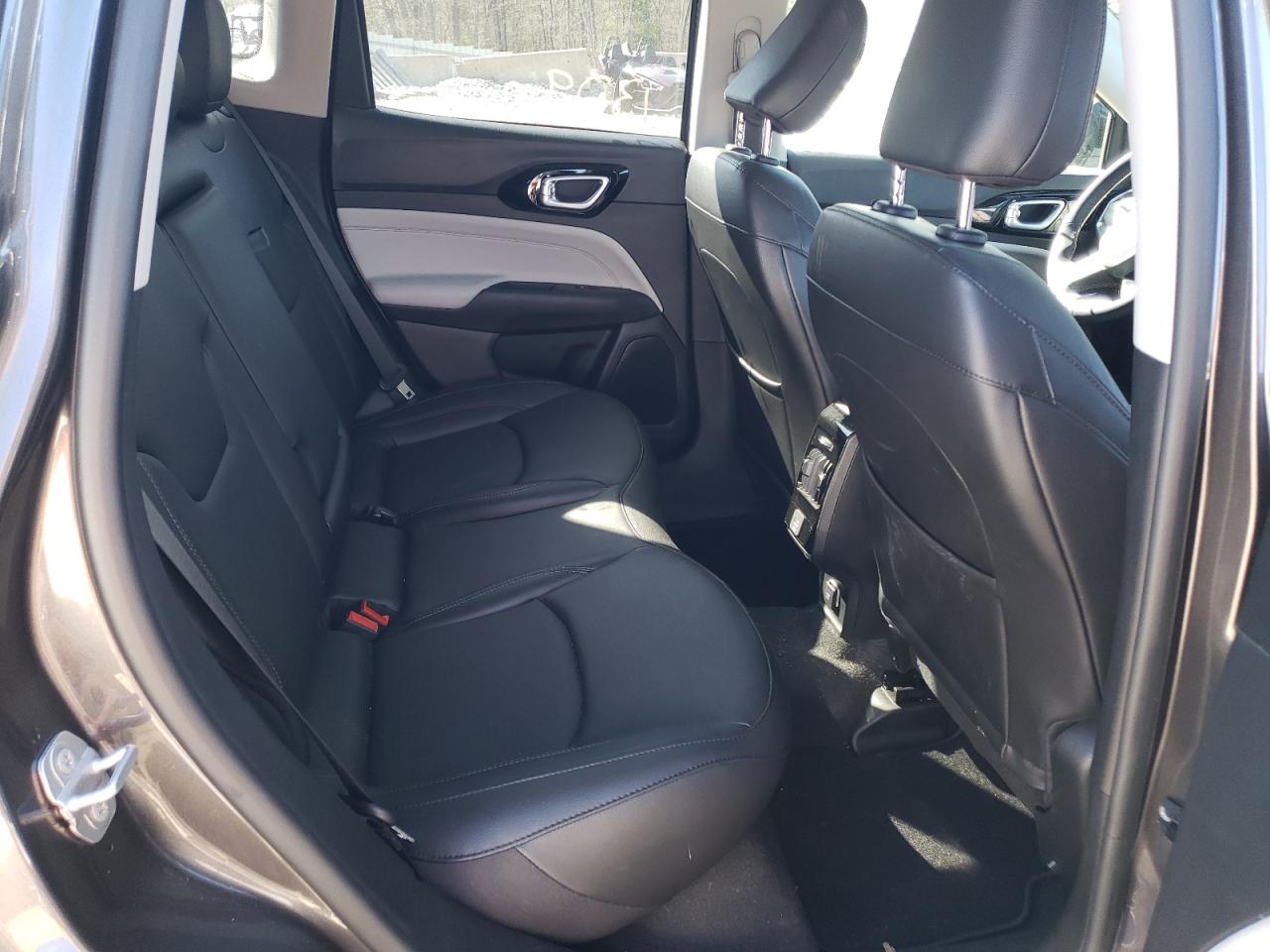 Photo 6 from auction – 2022 JEEP COMPASS LI with VIN 3C4NJDCB6NT103019