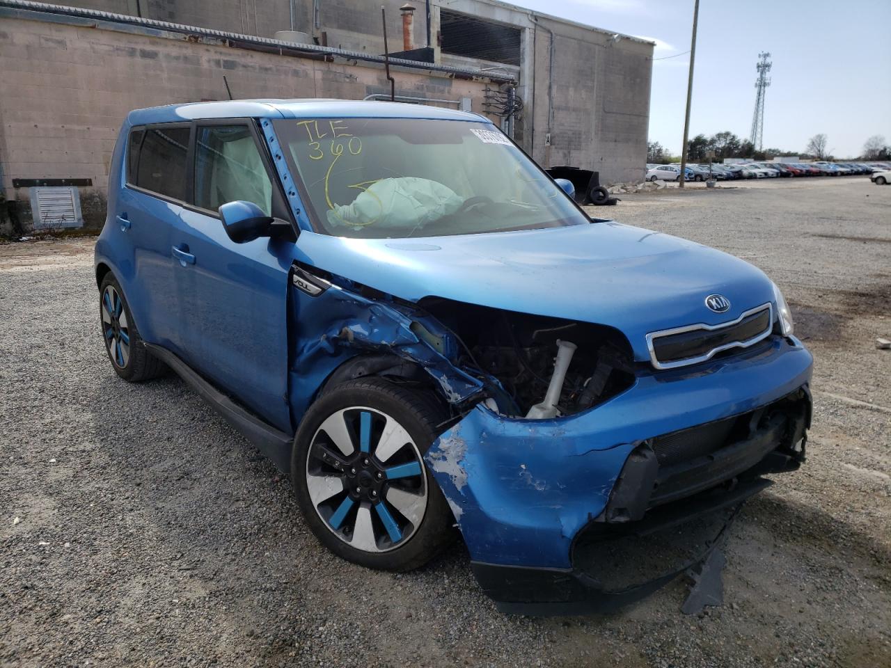 KIA SOUL + 2016 with VIN KNDJP3A58G7392898 - Photo from auction