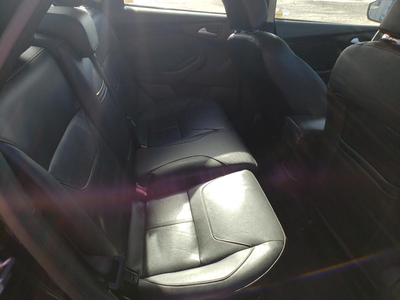 Photo 6 from auction – 2015 FORD FOCUS SE with VIN 1FADP3F21FL284095