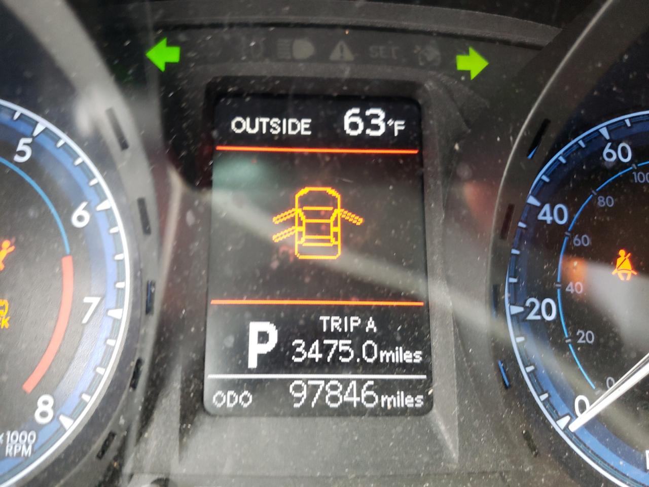 Photo 8 from auction – 2014 TOYOTA COROLLA L with VIN 5YFBURHEXEP117647