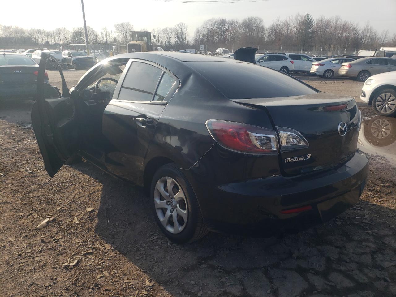 Photo 3 from auction – 2012 MAZDA 3 I with VIN JM1BL1UF6C1576100