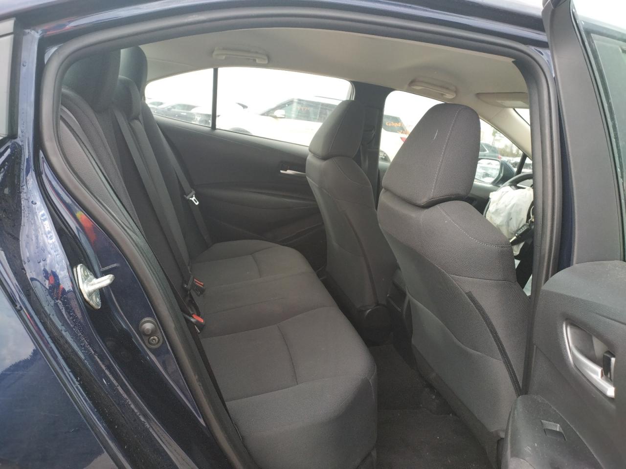 Photo 6 from auction – 2020 TOYOTA COROLLA LE with VIN 5YFEPRAE2LP098376