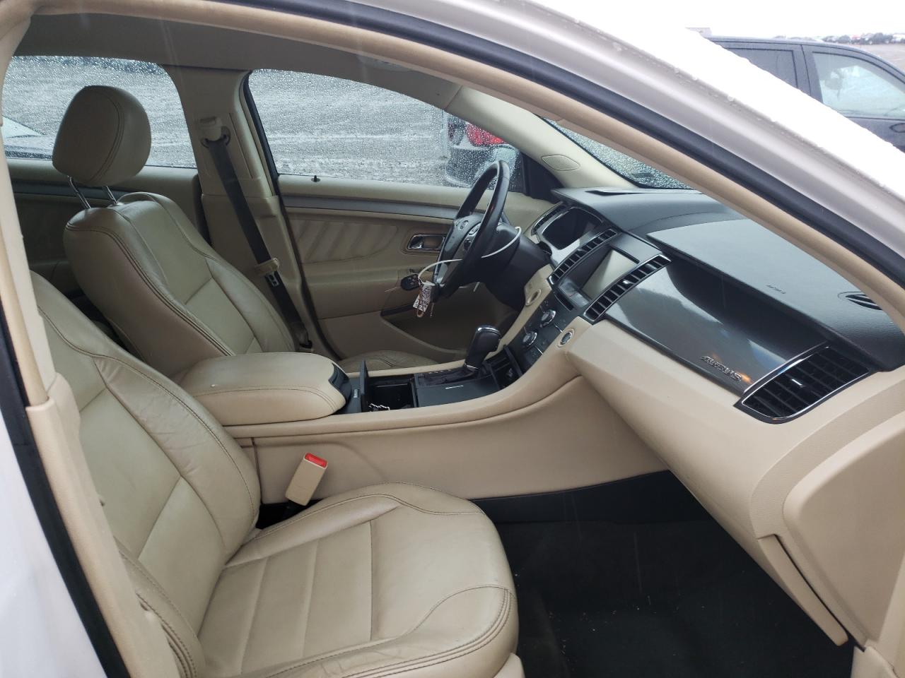 Photo 5 from auction – 2014 FORD TAURUS SEL with VIN 1FAHP2E8XEG107991