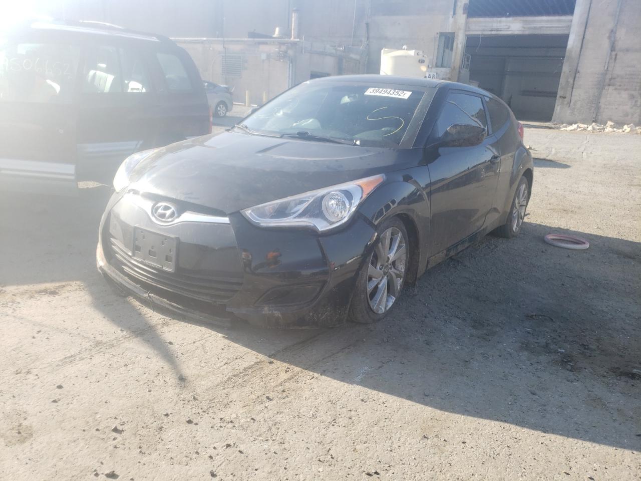 Photo 2 from auction – 2016 HYUNDAI VELOSTER with VIN KMHTC6AD9GU303172