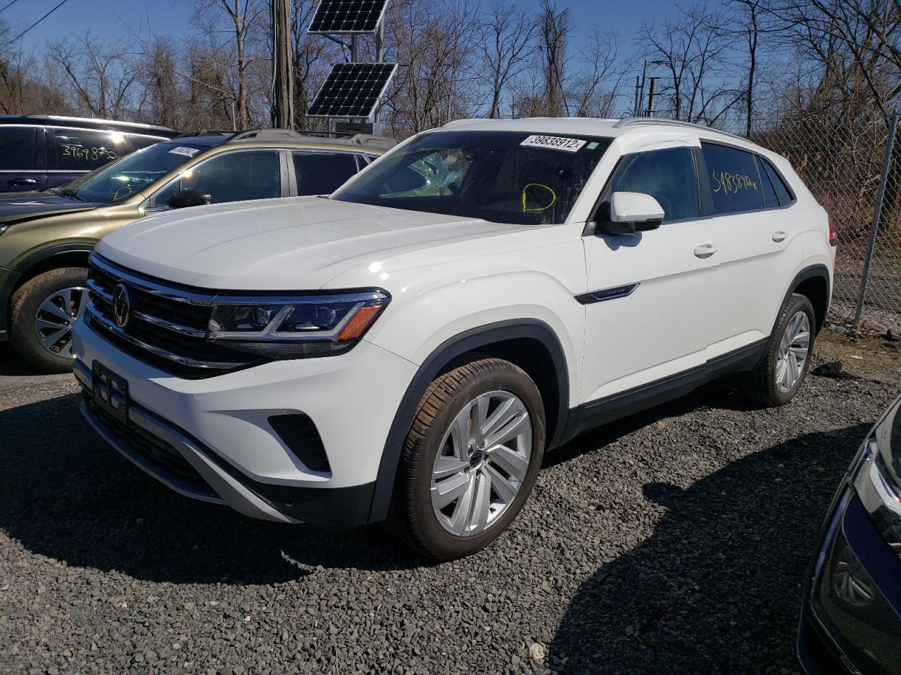 Photo 2 from auction – 2020 VOLKSWAGEN ATLAS CROS with VIN 1V21E2CA2LC212082