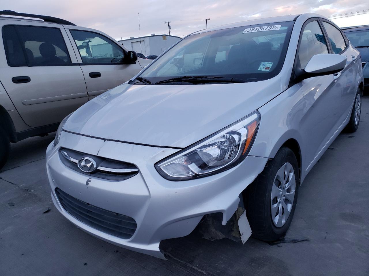 Photo 2 from auction – 2017 HYUNDAI ACCENT SE with VIN KMHCT4AE8HU310158