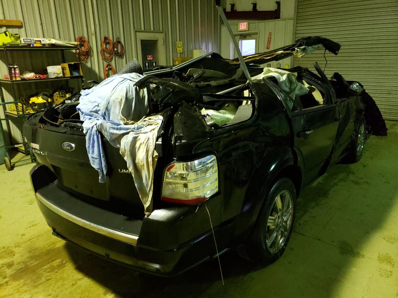 Photo 4 from auction – 2008 FORD TAURUS X L with VIN 1FMDK03W08GA01076