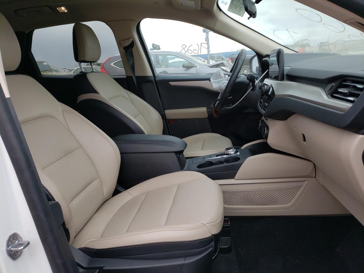 Photo 5 from auction – 2020 FORD ESCAPE SEL with VIN 1FMCU9H69LUA56221