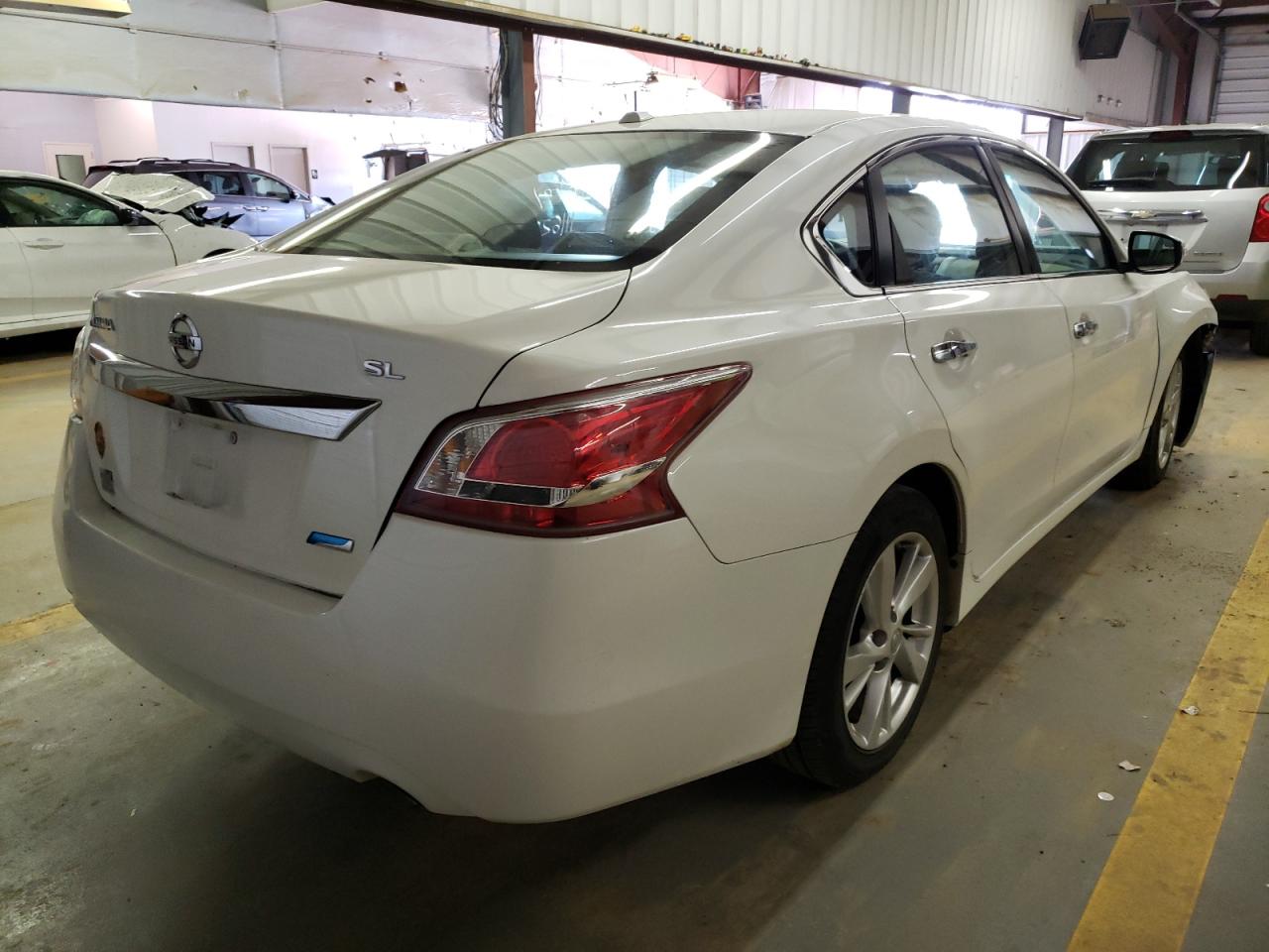 Photo 4 from auction – 2013 NISSAN ALTIMA 2.5 with VIN 1N4AL3AP8DC165880