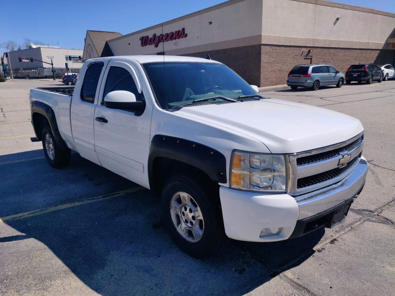 CHEVROLET SILVERADO 2008 with VIN 2GCEK19J281323502 - Photo from auction