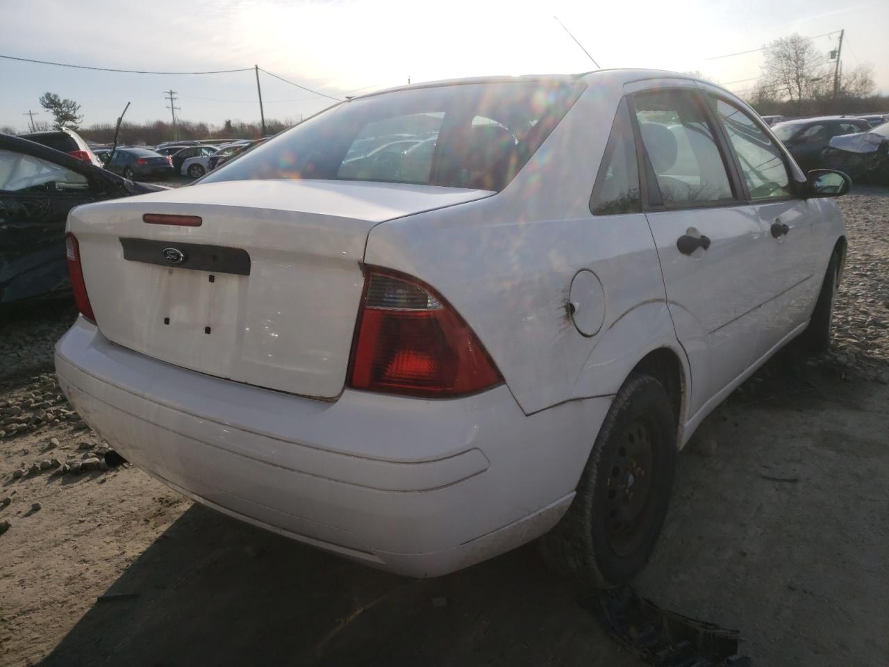 Photo 4 from auction – 2007 FORD FOCUS ZX4 with VIN 1FAFP34N97W174644