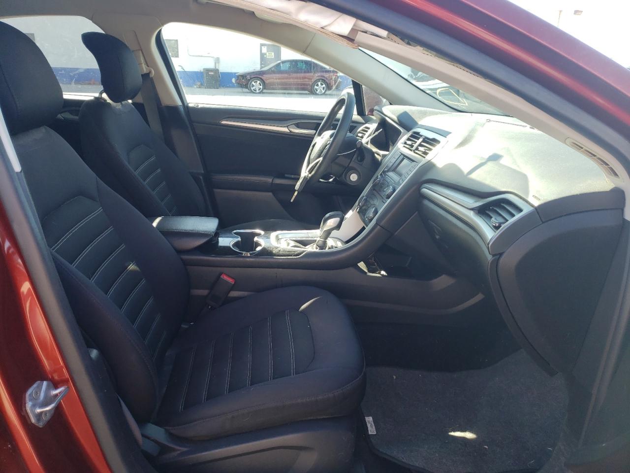 Photo 5 from auction – 2014 FORD FUSION SE with VIN 3FA6P0H70ER244770