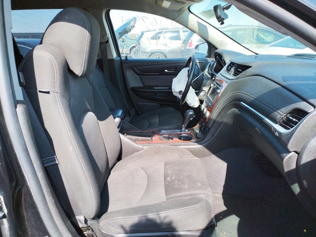 صورة رقم 5 من المزاد - 2014 CHEVROLET TRAVERSE L مع VIN 1GNKVGKD4EJ313824