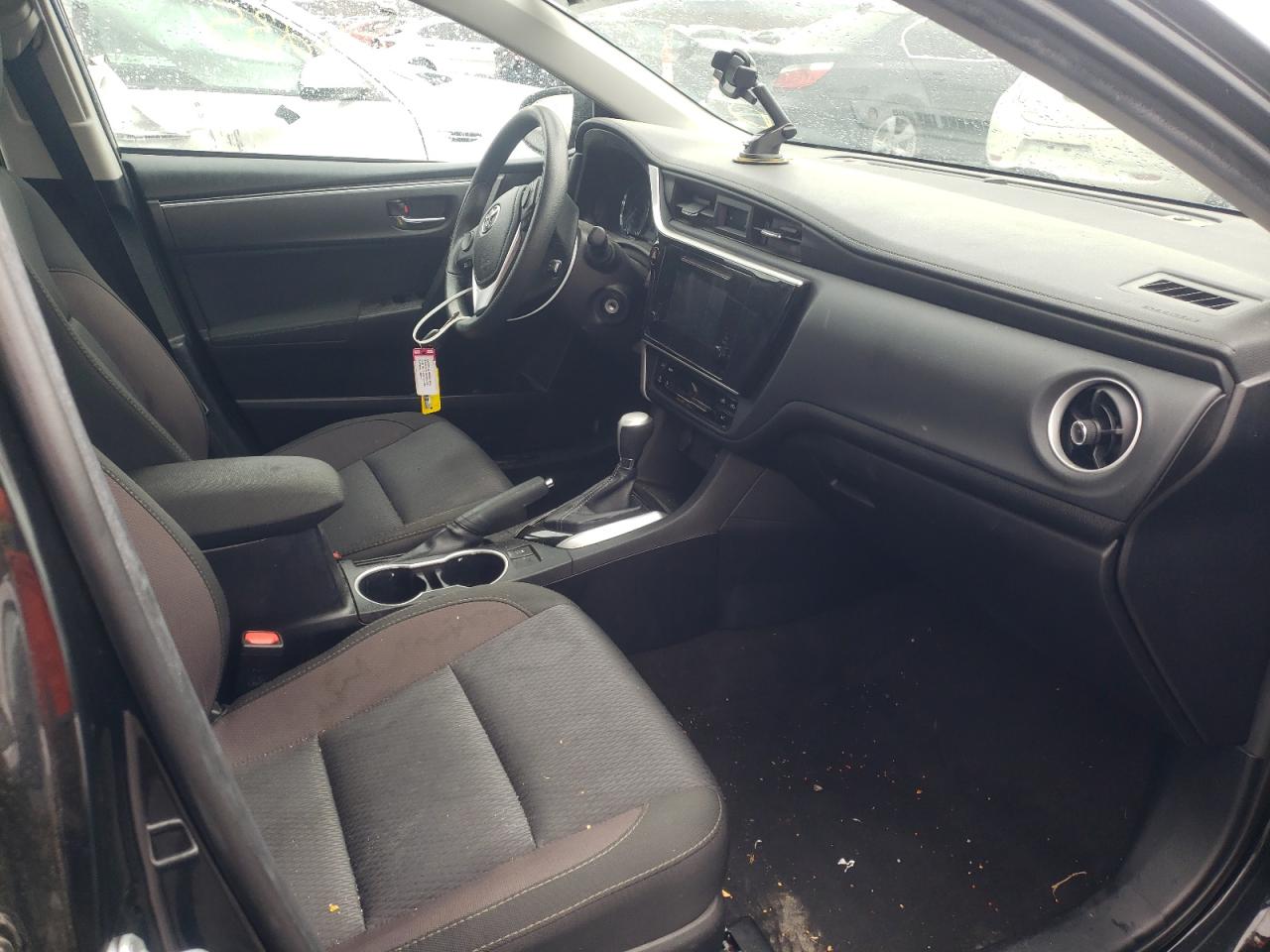 Photo 5 from auction – 2018 TOYOTA COROLLA L with VIN 2T1BURHE8JC054753