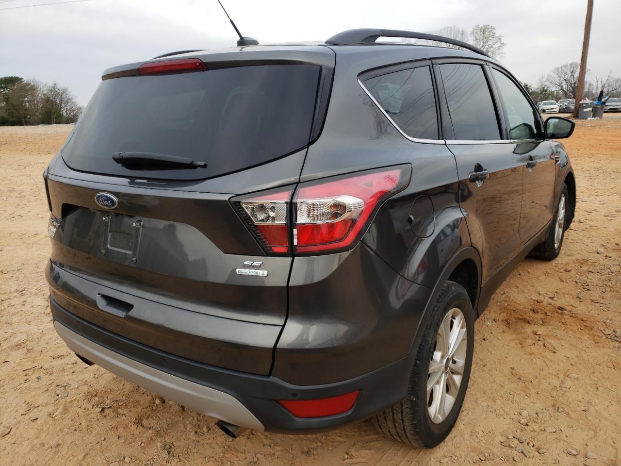Photo 4 from auction – 2017 FORD ESCAPE SE with VIN 1FMCU0GD9HUB01273