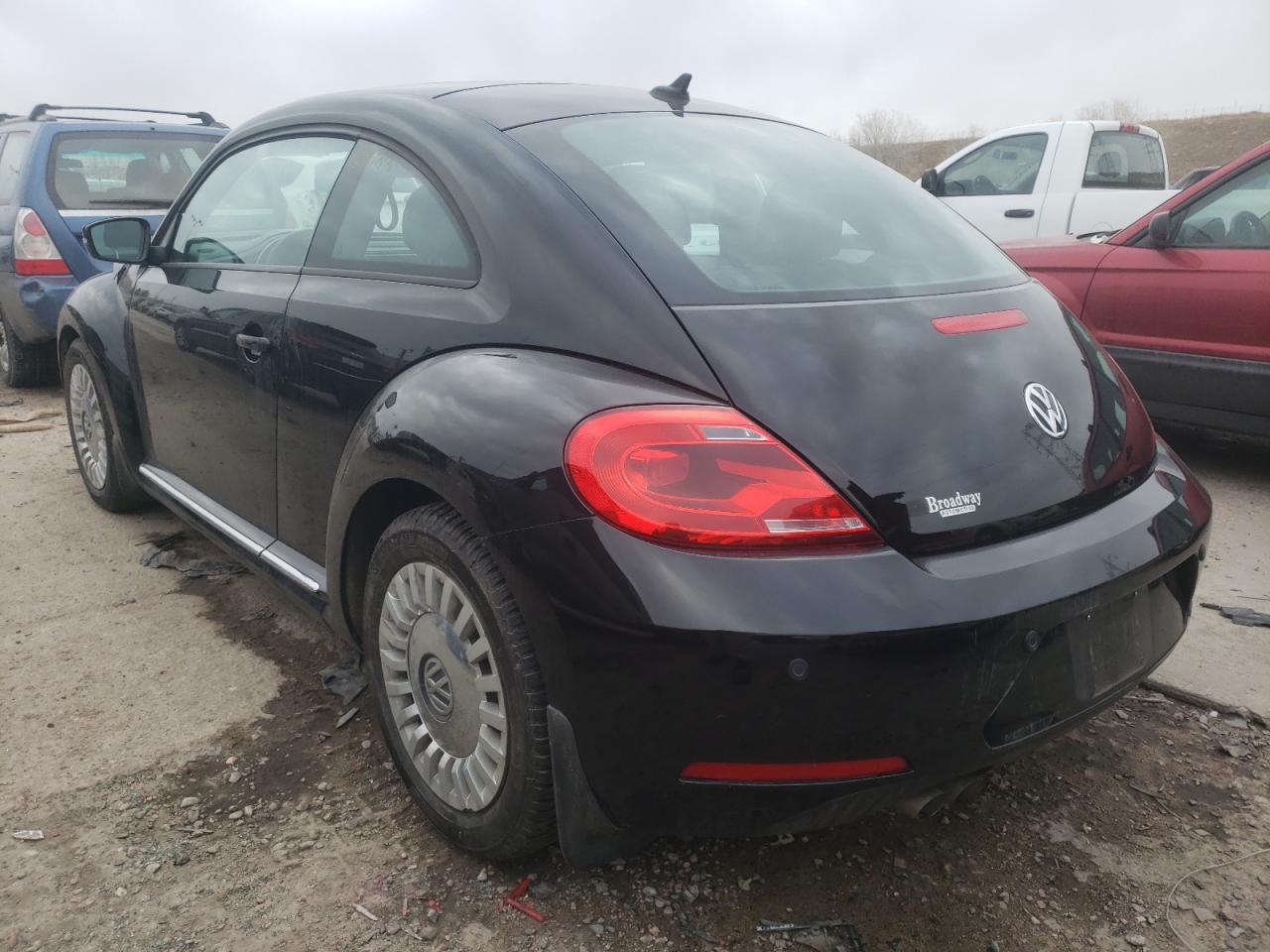 Photo 3 from auction – 2013 VOLKSWAGEN BEETLE with VIN 3VWJP7AT9DM692292