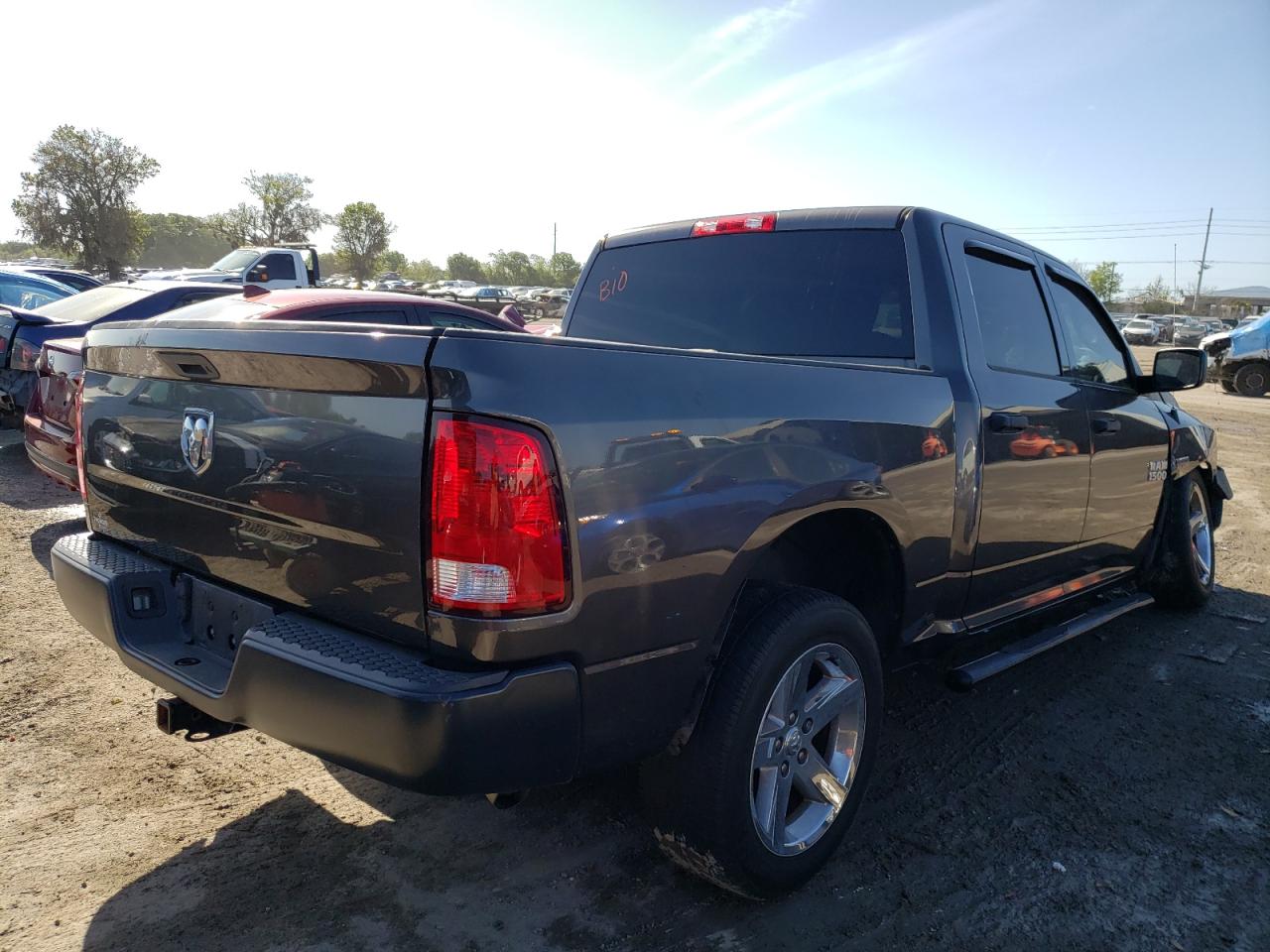 Photo 4 from auction – 2016 RAM 1500 ST with VIN 3C6RR6KTXGG218094