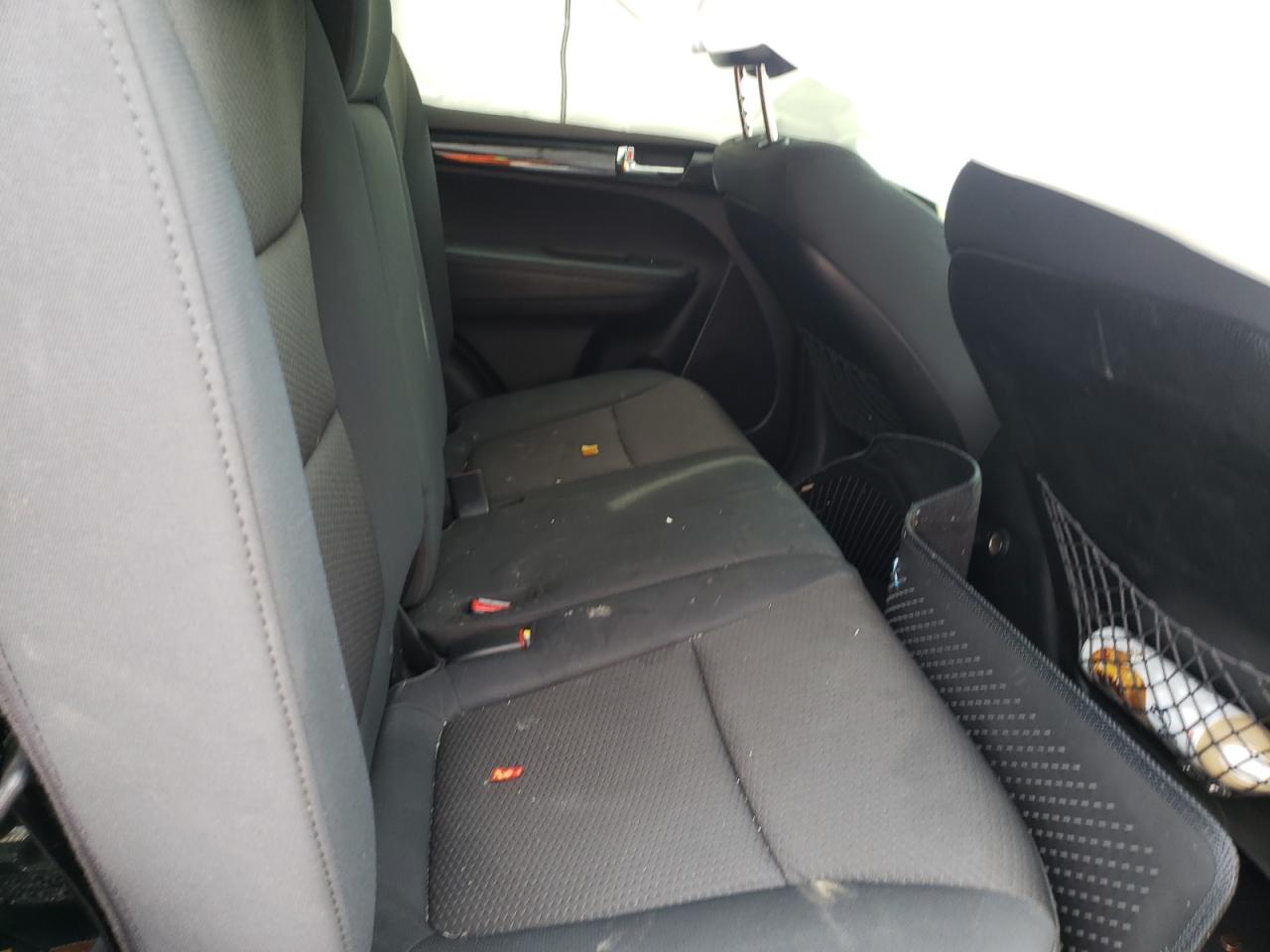 Photo 6 from auction – 2013 KIA SORENTO LX with VIN 5XYKTDA63DG392983