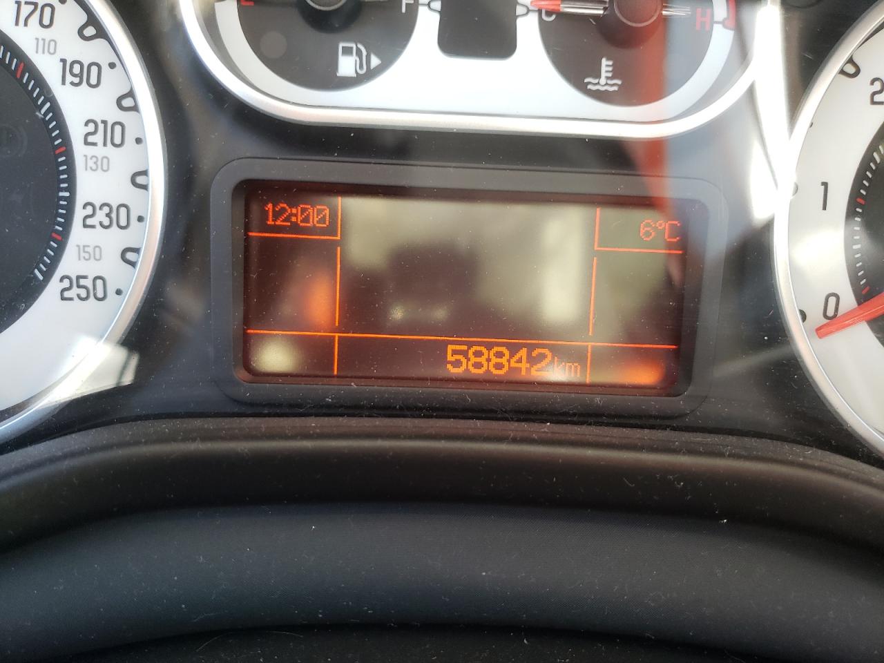 Photo 8 from auction – 2014 FIAT 500L TREKK with VIN ZFBCFADH3EZ004535