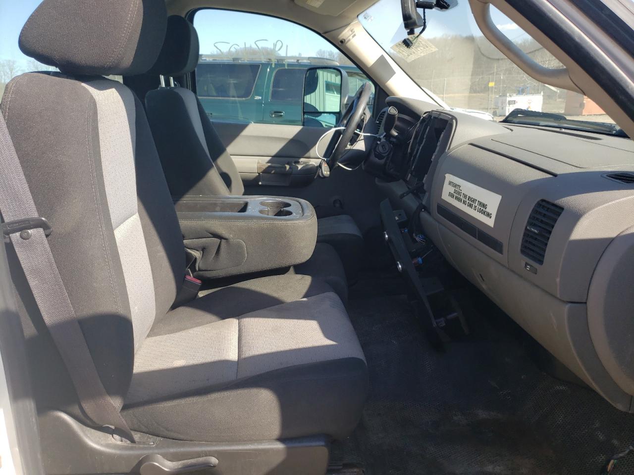 Photo 5 from auction – 2009 CHEVROLET SILVERADO with VIN 1GCHC44K09F181351