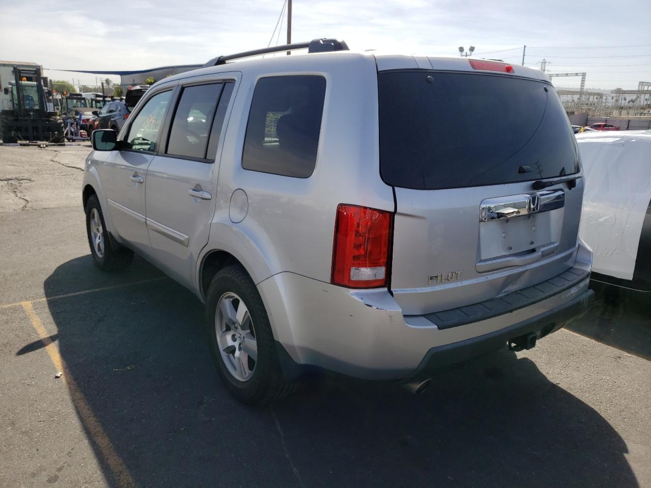 Photo 3 from auction – 2011 HONDA PILOT EX with VIN 5FNYF3H48BB039434
