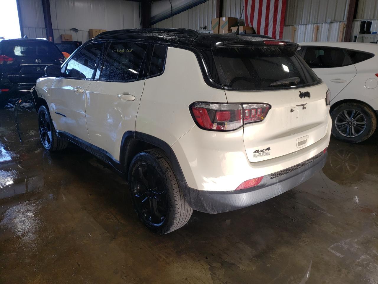 Photo 3 from auction – 2019 JEEP COMPASS LA with VIN 3C4NJDBBXKT741092
