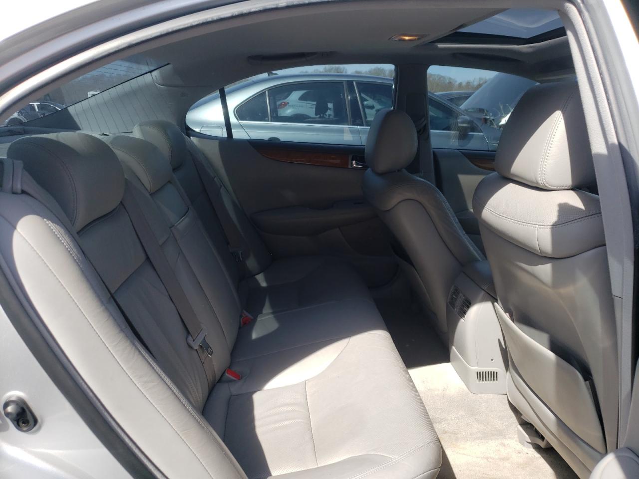 Photo 15 from auction – 2005 LEXUS ES 330 with VIN JTHBA30G955122367