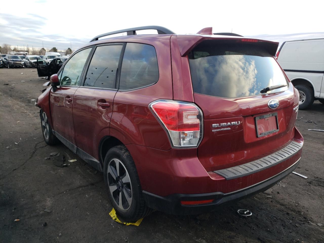 Photo 3 from auction – 2017 SUBARU FORESTER 2 with VIN JF2SJAEC6HH433898